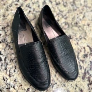 Lightly worn - Dolce Vita black flats size 7.5